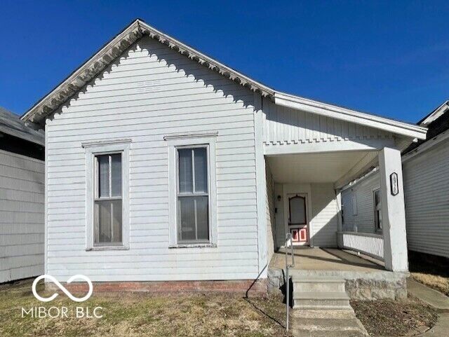 Property Photo: 1327 Sycamore Street IN 47201