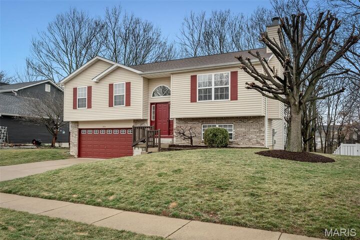 Property Photo:  653 Glenshee Drive  MO 63385 