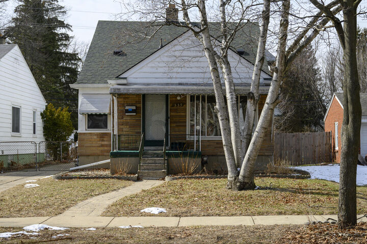 Property Photo:  335 Laprairie Street  MI 48220 