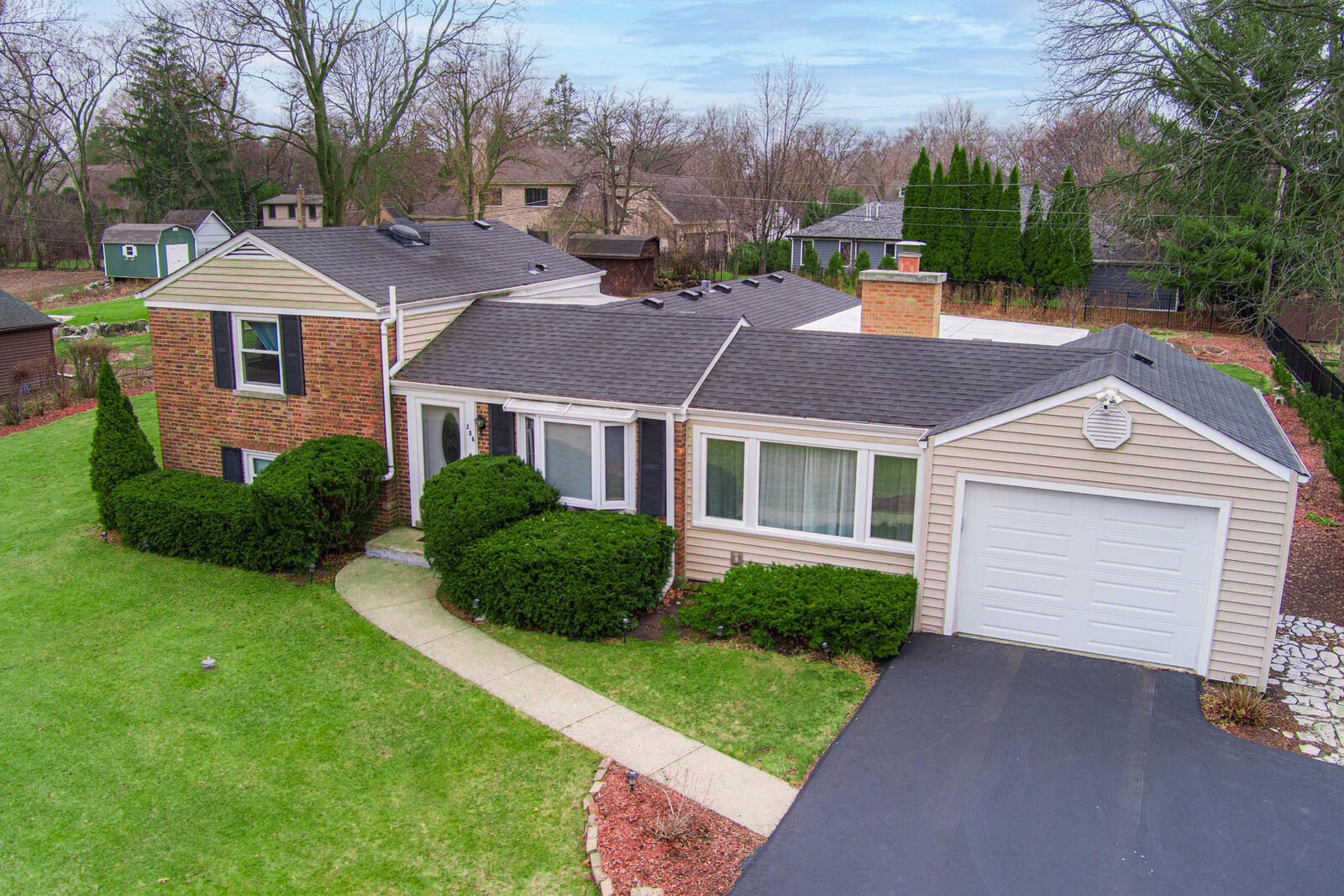 Property Photo: 206 Elm Street IL 60070