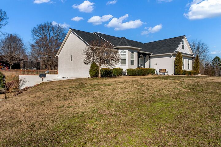 Property Photo:  4161 Shady Oak Ln E  TN 38463 