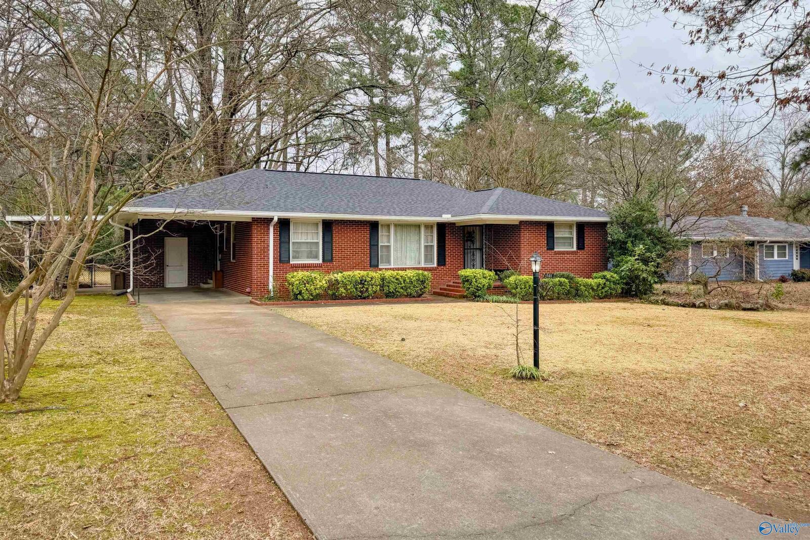 Property Photo:  1508 13th Avenue SE  AL 35601 