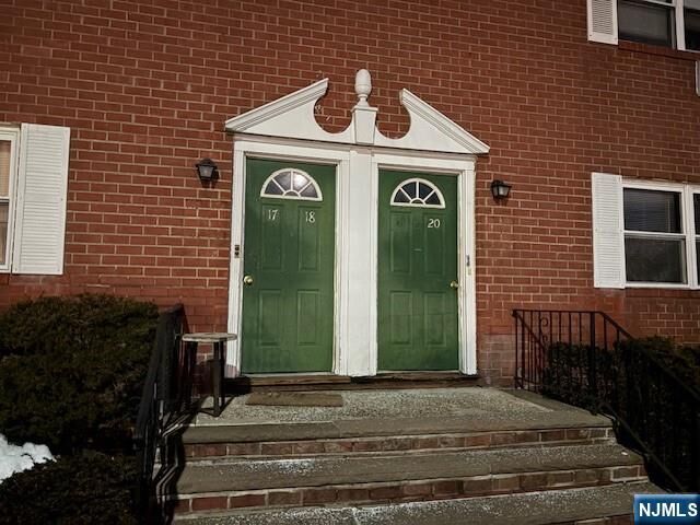 Property Photo:  1 Dahnerts Park Park 19  NJ 07026 