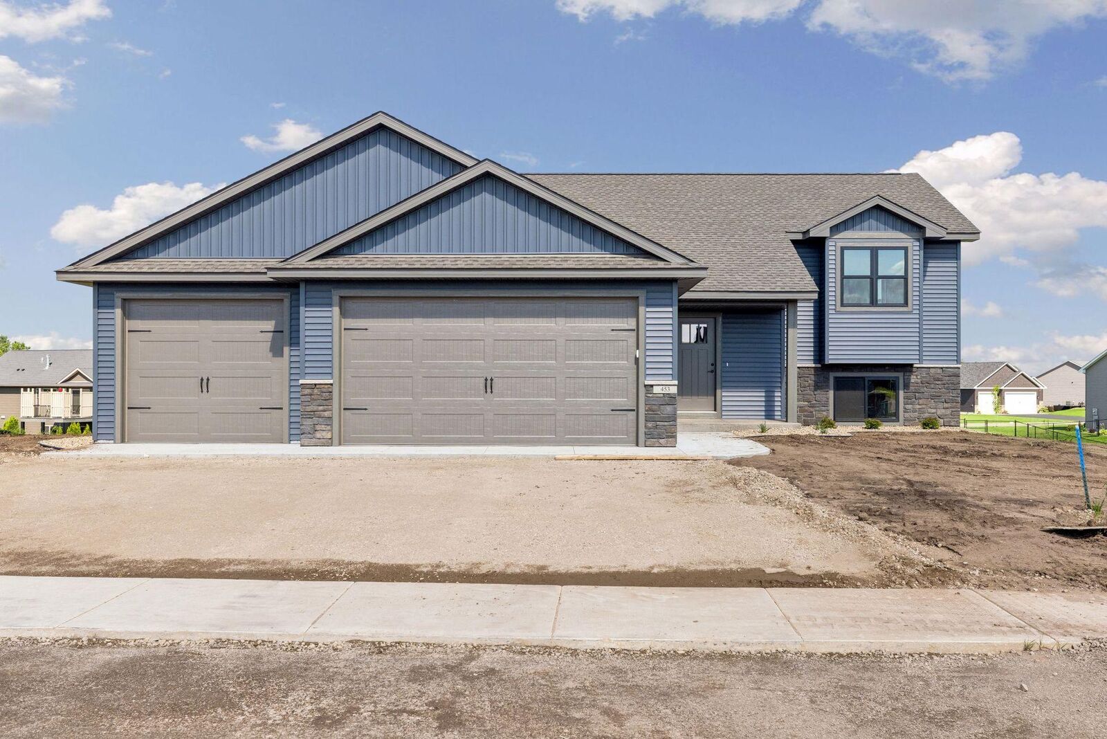 Property Photo: 453 Coyote Way WI 54017