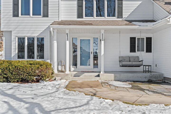 Property Photo: 7215 Sunshine Drive MN 55346