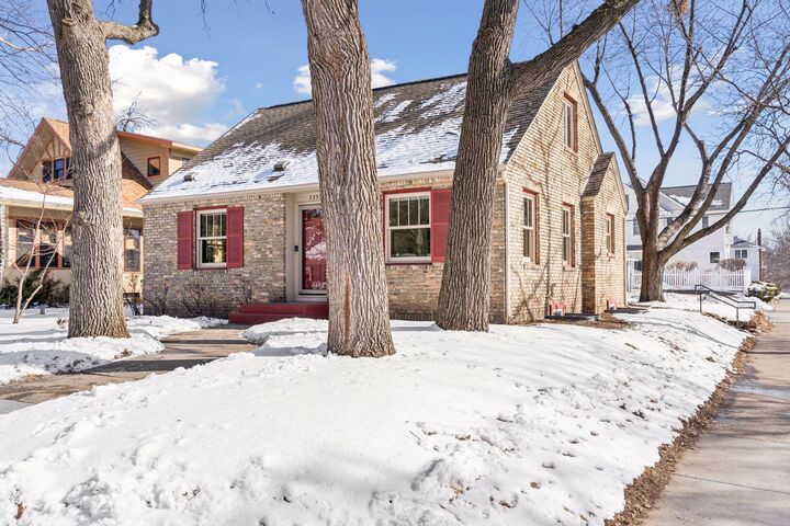 Property Photo:  3255 47th Avenue S  MN 55406 