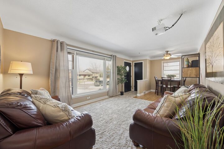 Property Photo:  1206 Oakcrest Avenue  MN 55113 