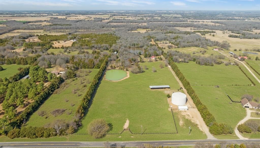 Property Photo: 1602 Farm Road 1510 TX 75421