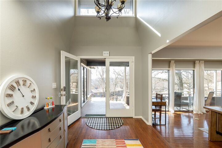 Property Photo:  585 N Rockcliff Road  AR 72701 