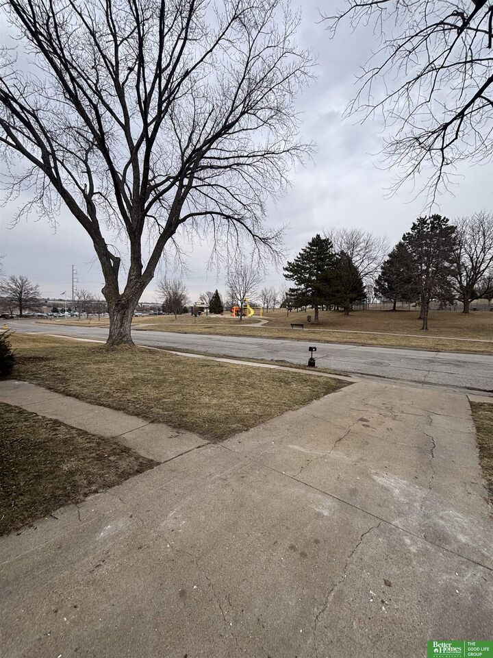 Property Photo: 4712 Englewood Avenue NE 68137