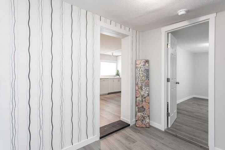 Property Photo:  5344 76 Street 80  AB T4P 4G3 