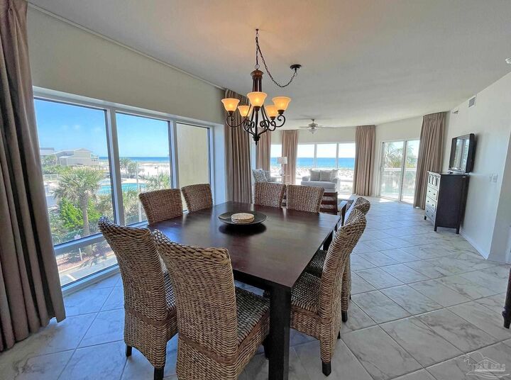 Property Photo:  22 Via Deluna Dr 101  FL 32561 