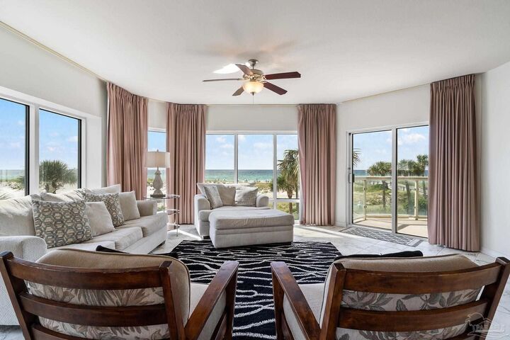 Property Photo:  22 Via Deluna Dr 101  FL 32561 
