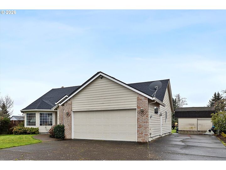 Property Photo:  1954 SW Sesame St  OR 97128 