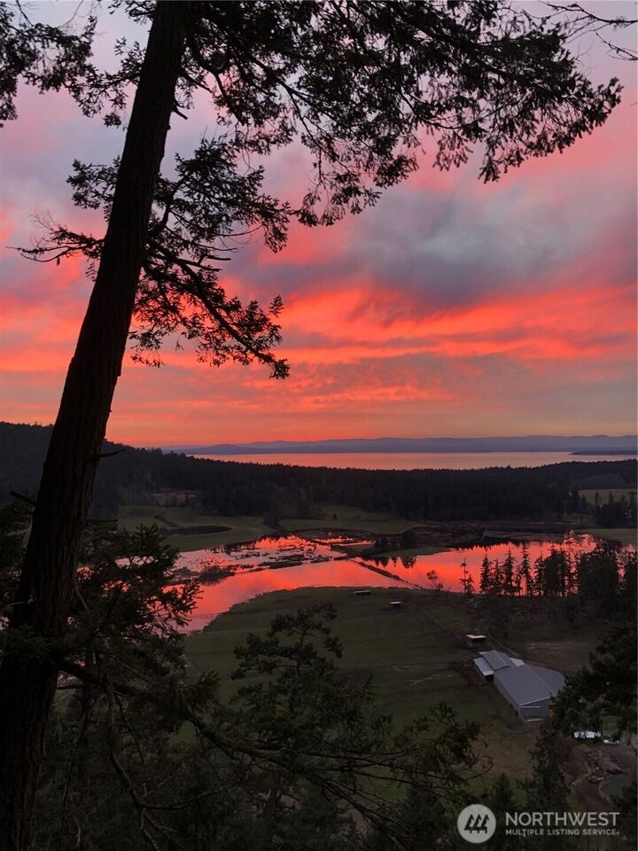 Property Photo: 185 Lucky Way WA 98250