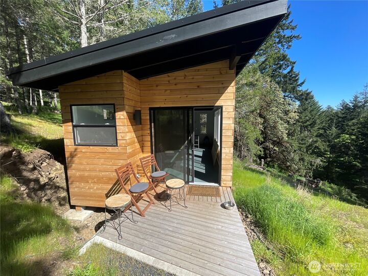 Property Photo:  185  Lucky Way  WA 98250 