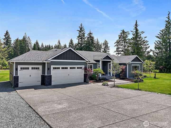 Property Photo: 28905 71st Ave E WA 98338