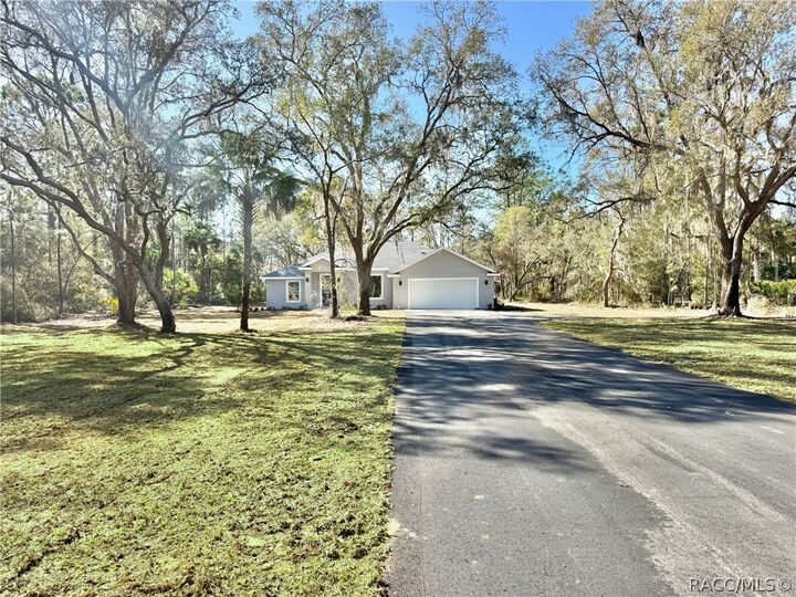 Property Photo: 10858 W Galway Lane FL 34428