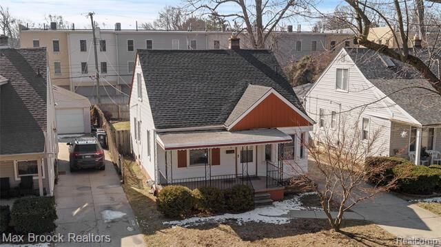 Property Photo:  816 E 3rd Street  MI 48067 