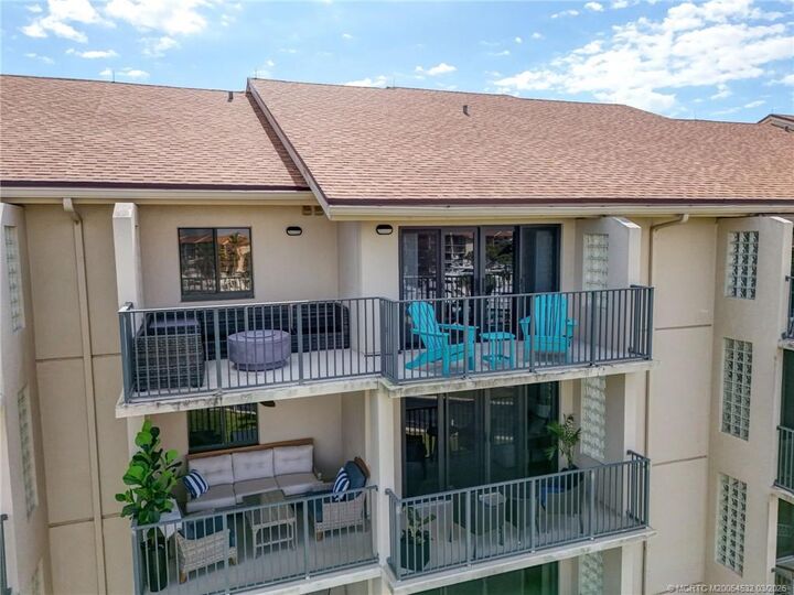 Property Photo:  901 Seafarer Circle 504  FL 33477 