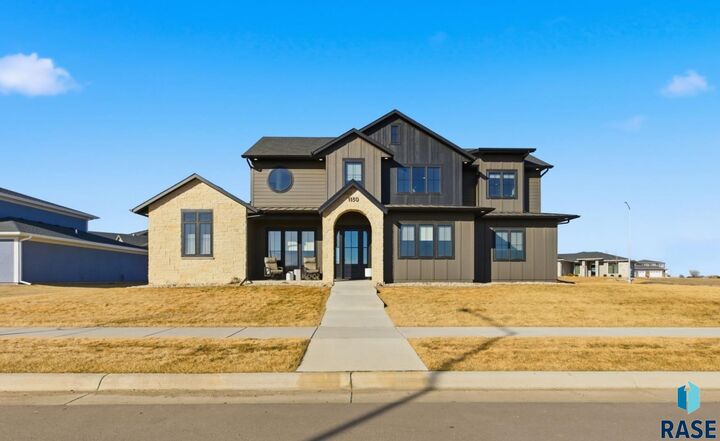 Property Photo:  1130 E Madison St Street  SD 57064 