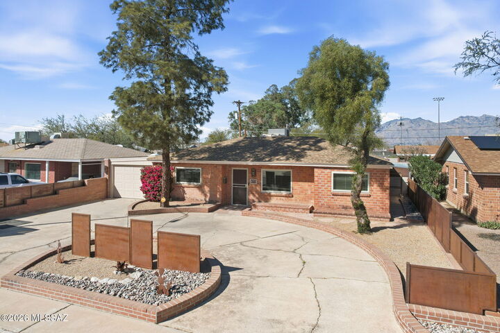 Property Photo:  4713 E 9th Street  AZ 85711 