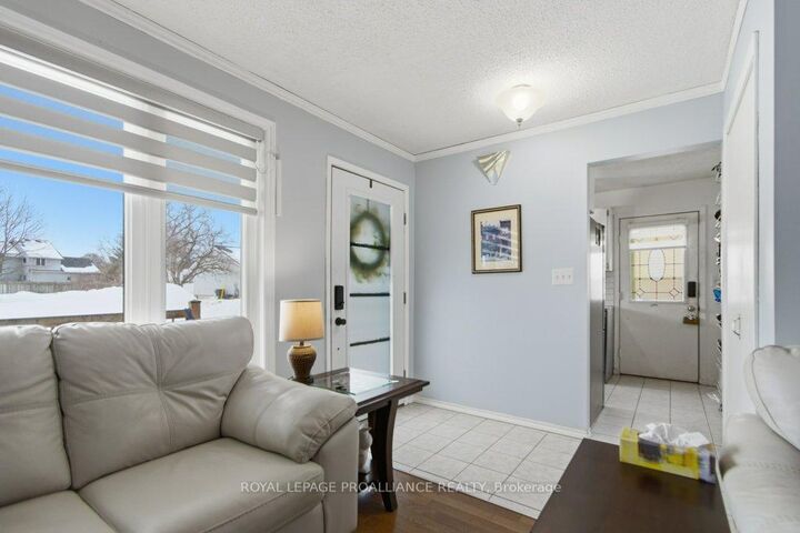 Property Photo:  8 Birch Street  ON K8V 6J1 