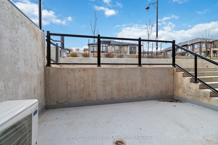Property Photo: 1569 Rose Way 128 ON L9E 0J2