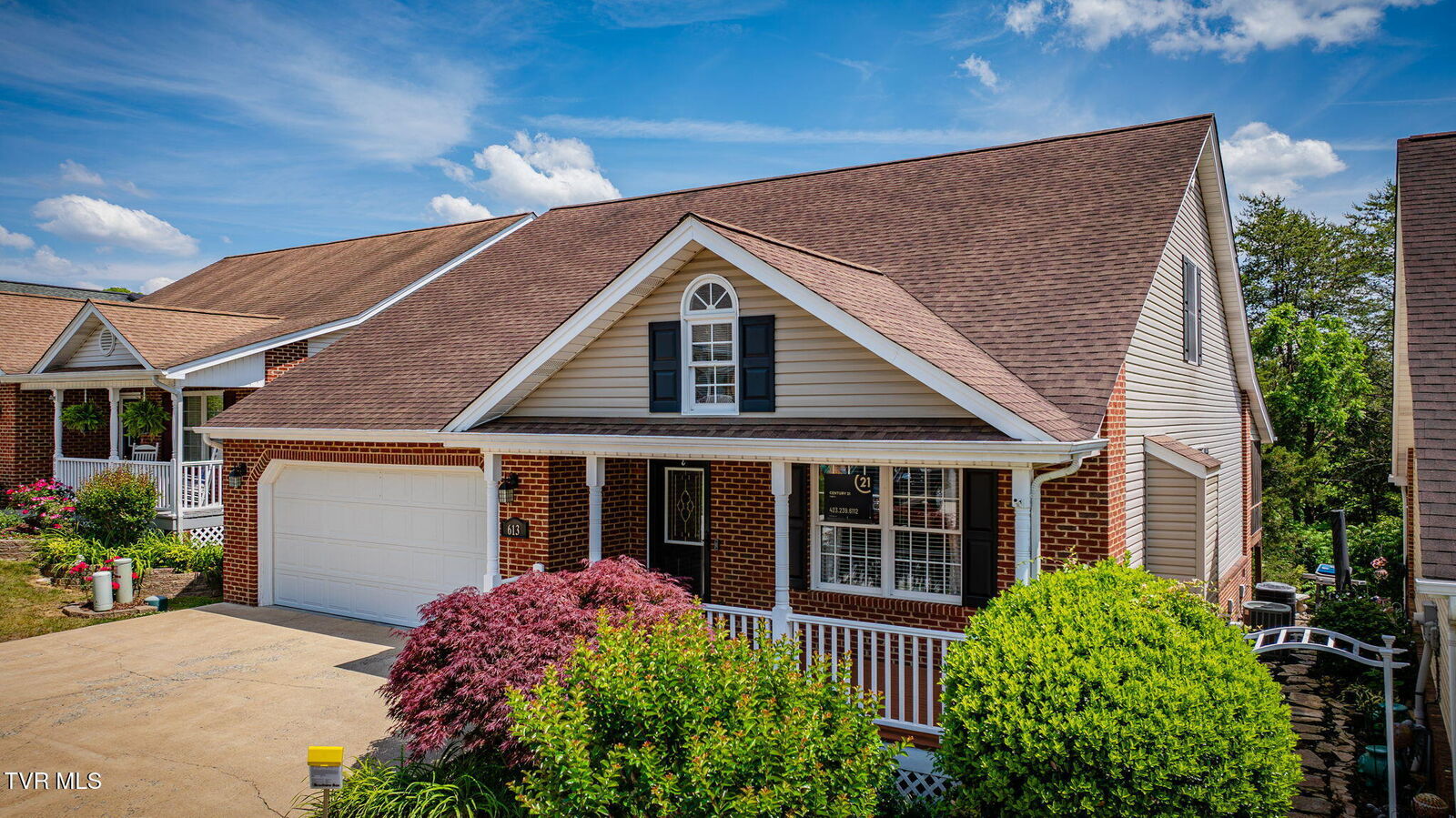 Property Photo:  613 Willowcrest Place  TN 37660 