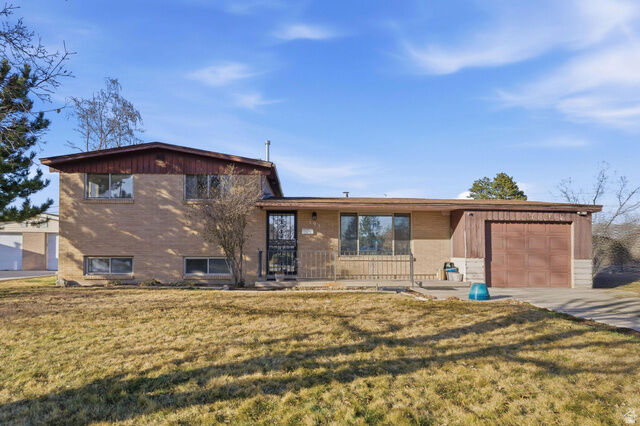 Property Photo:  195 E 7060 S  UT 84047 