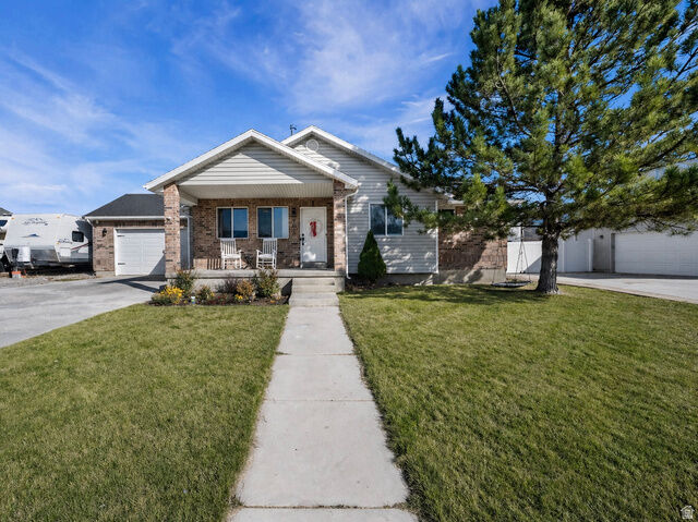 Property Photo:  4610 N Kestrel Way  UT 84005 