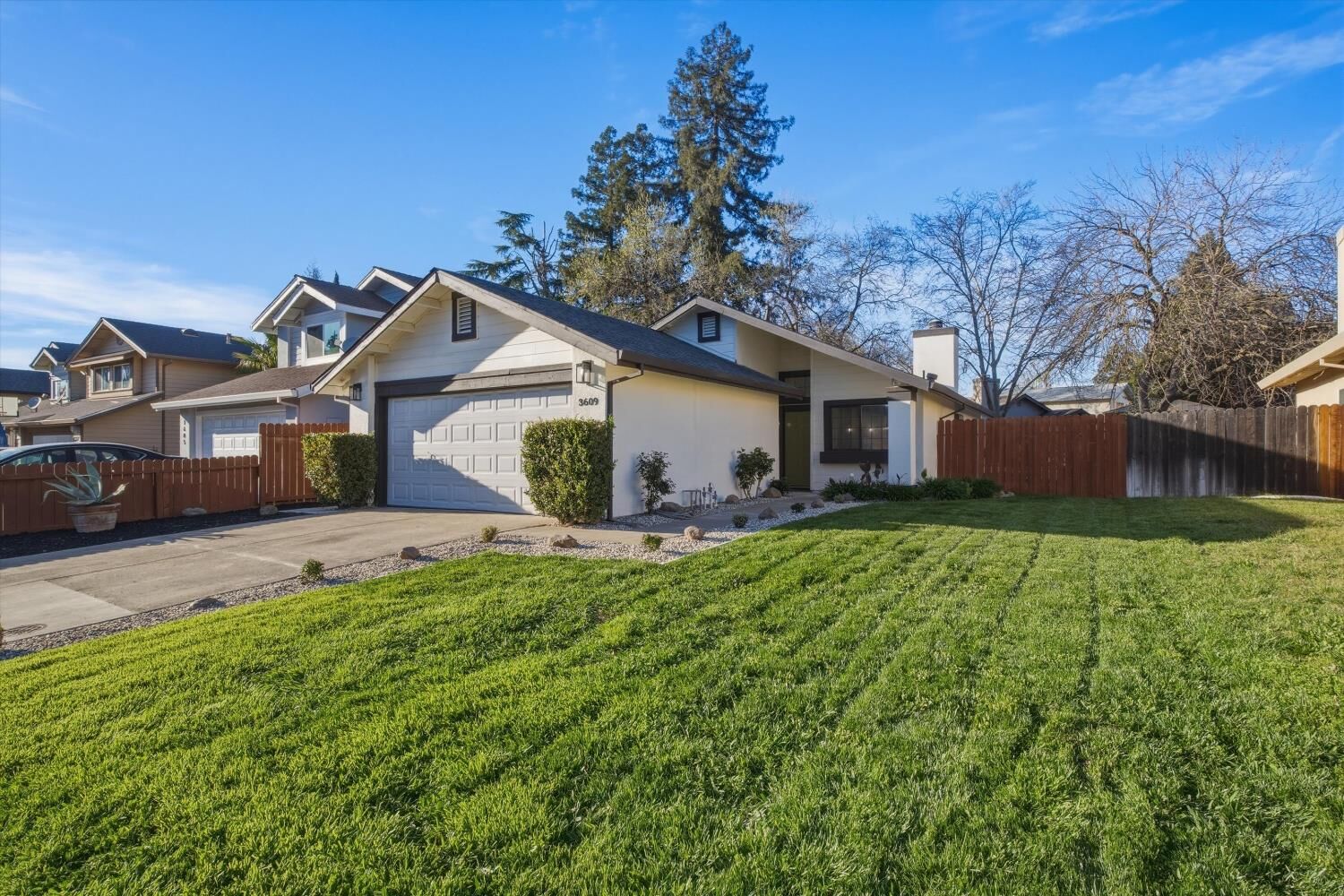 Property Photo: 3609 Rio Pacifica Way CA 95834