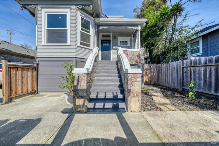 Property Photo:  107 Sebastopol Avenue  CA 95407 