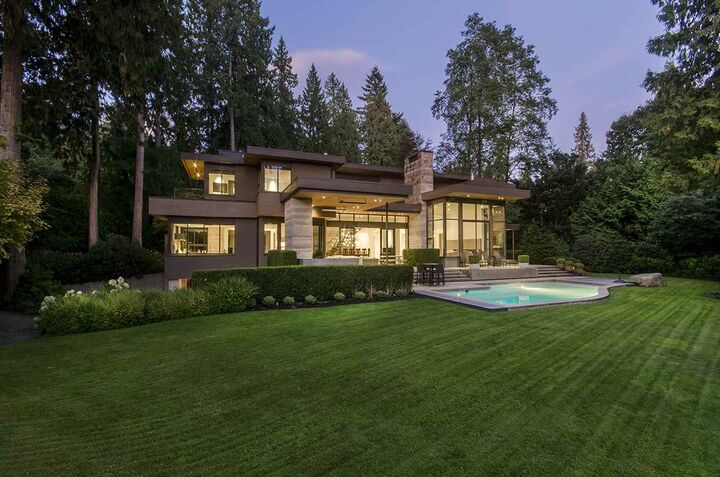 Property Photo: 2998 Rosebery Avenue BC V7V 3A7