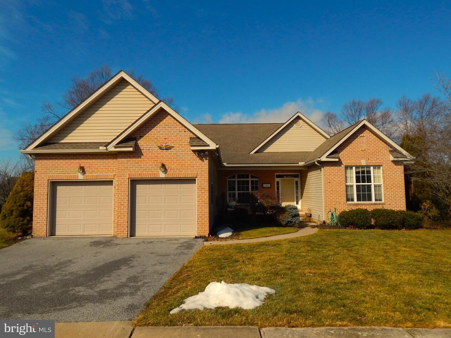 Property Photo:  1216 Winding Oak Drive  PA 17403 