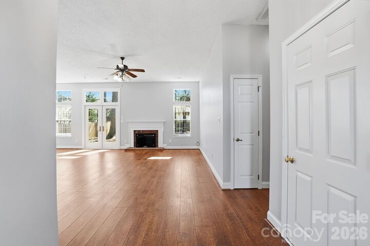 Property Photo:  6119 Park Hill Road  NC 28277 