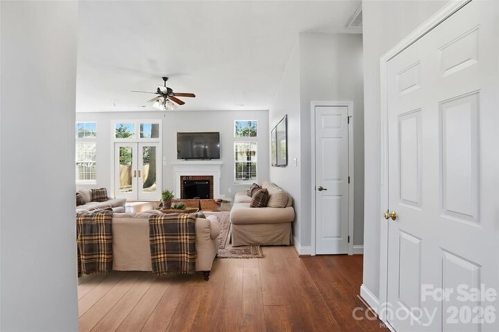 Property Photo:  6119 Park Hill Road  NC 28277 