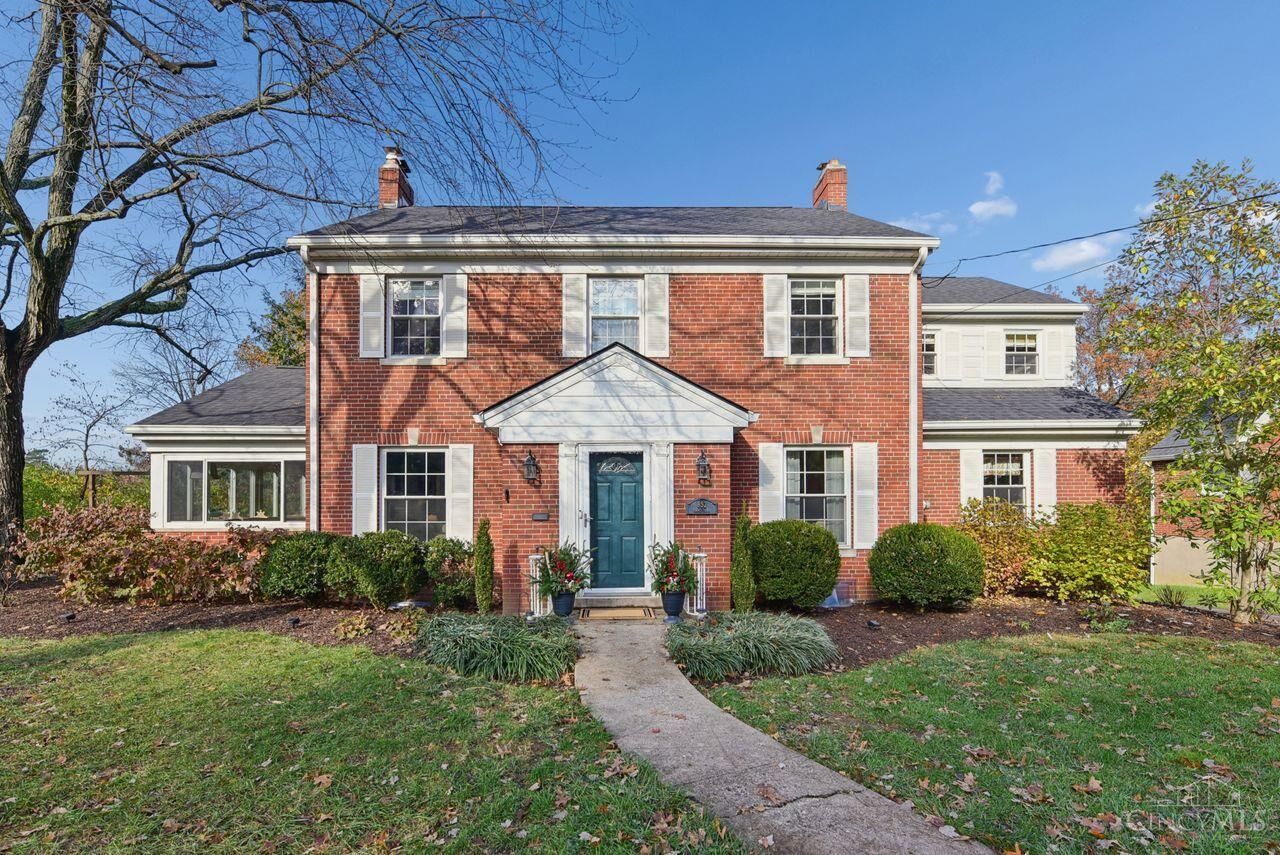 Property Photo:  852 Finney Trail  OH 45224 