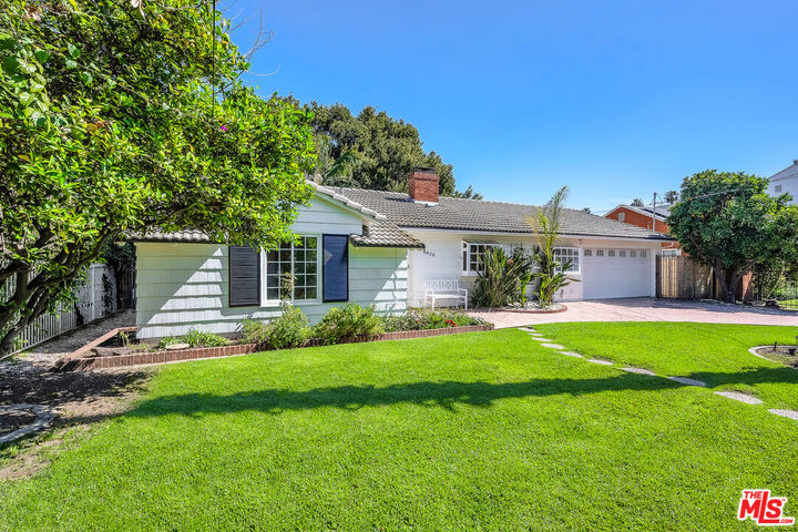 Property Photo:  6636 Tobias Ave  CA 91405 