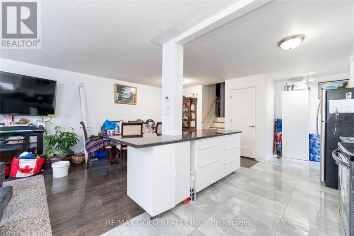 Property Photo: 63 Newstead Crescent ON L6V 2A8