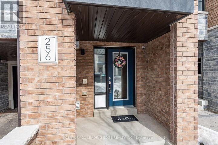 Property Photo:  256 Vivant Street  ON L3X 0K9 