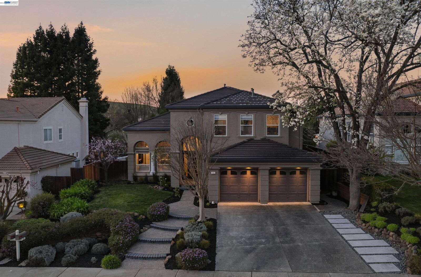 Property Photo:  216 Elder Ct  CA 94582 