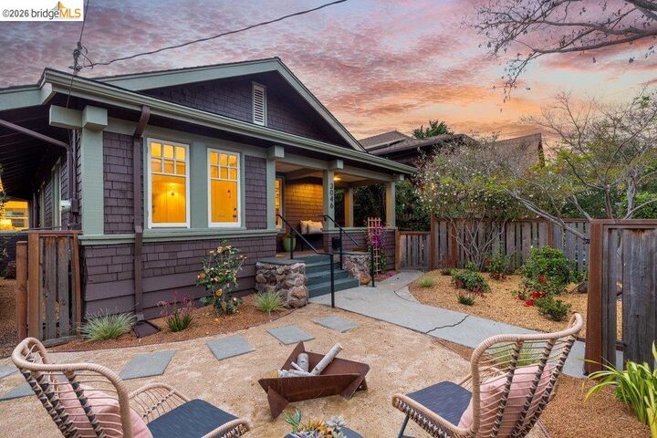 Property Photo:  3046 Deakin St  CA 94705 