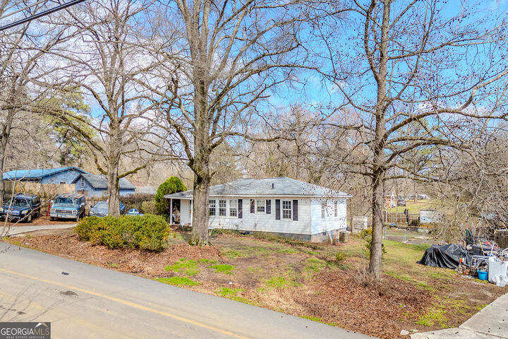 Property Photo:  8 Pinecrest Drive NW  GA 30165 