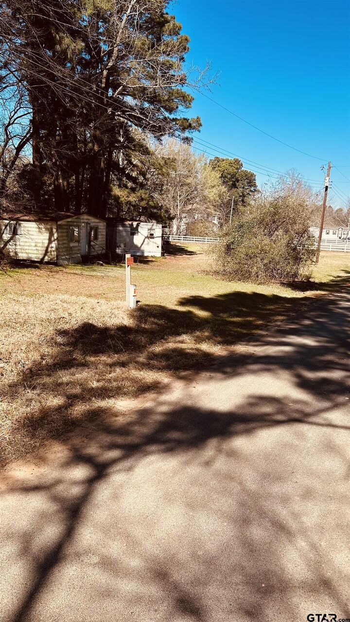 Property Photo:  966 SE Cr 4220  TX 75457 