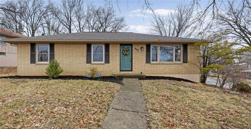 Property Photo:  802 W Jones Street  MO 64050 