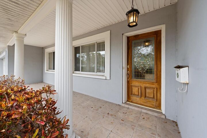 Property Photo:  230 Garden Circle  FL 33756 