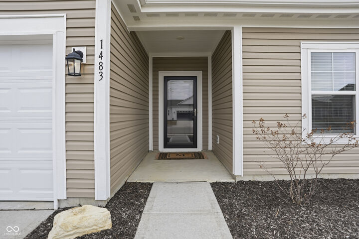 Property Photo: 1483 Pine Bark Lane IN 46069