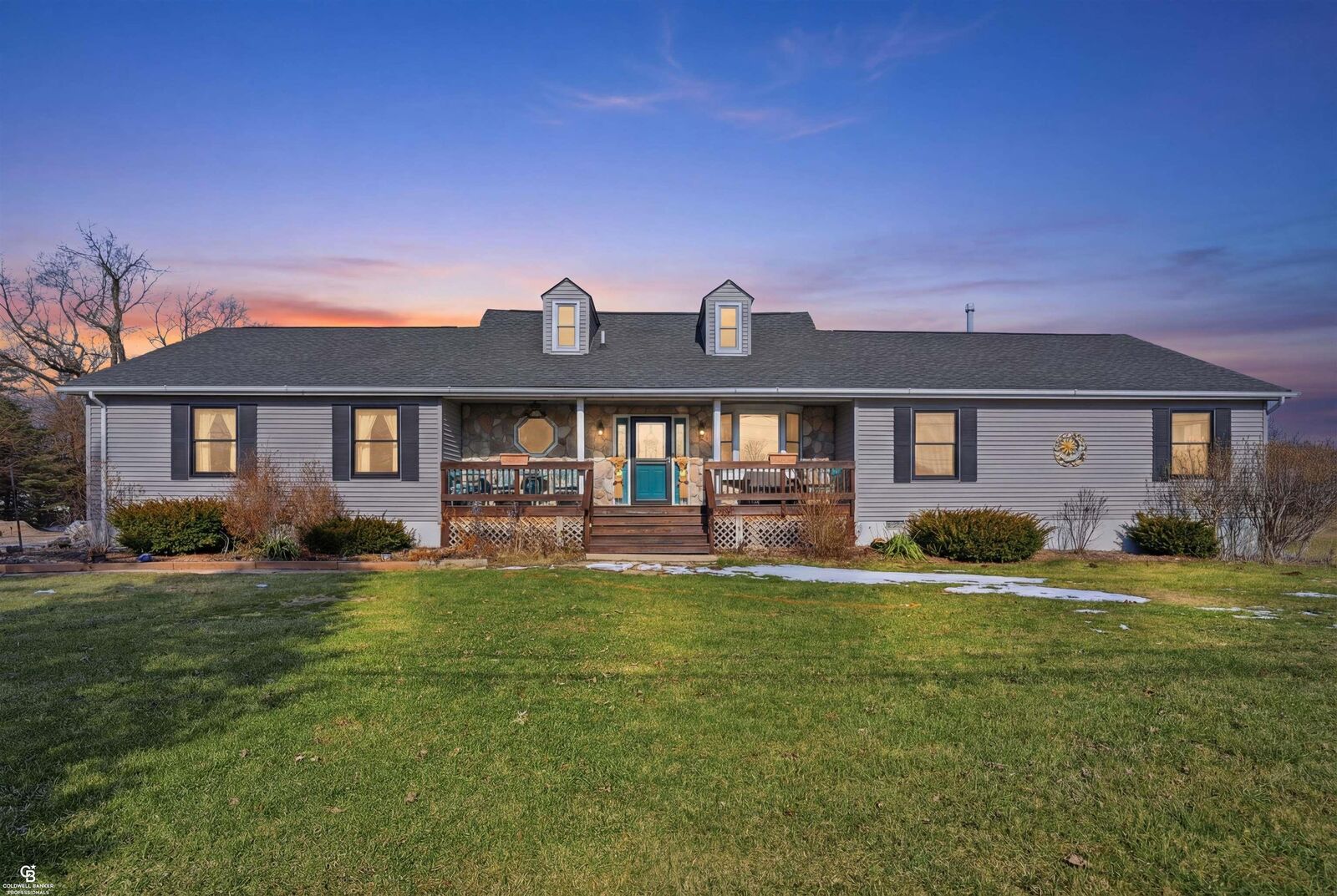 Property Photo: 9890 Gratiot Avenue MI 48063