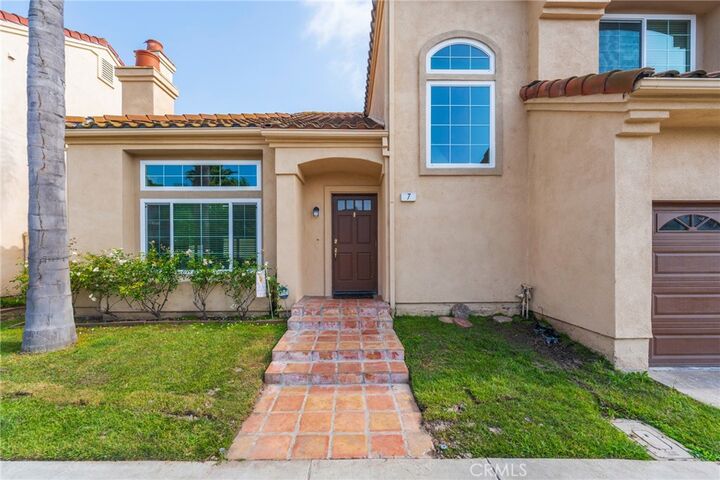 Property Photo:  7 Cortona  CA 92614 